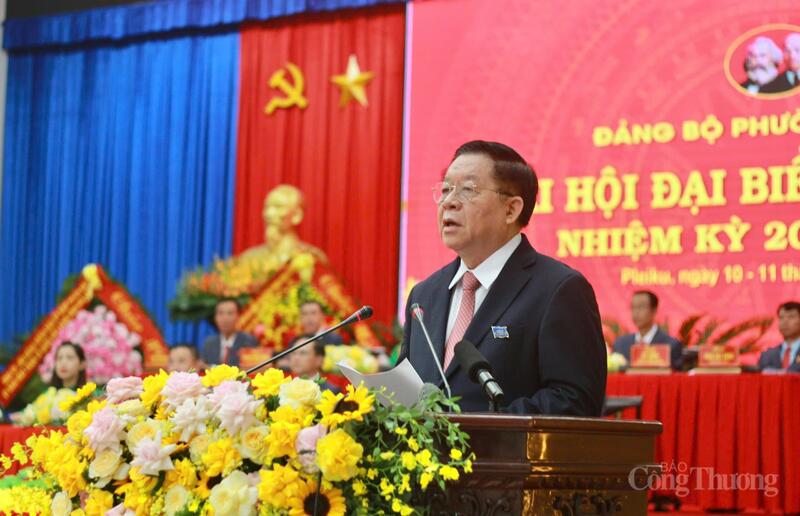 Đồng chí Nguyễn Trọng Nghĩa, Ủy viên Bộ Chính trị, Bí thư Trung ương Đảng, Trưởng Ban Tuyên giáo và Dân vận Trung ương phát biểu chỉ đạo đại hội. Ảnh: Hiền Mai