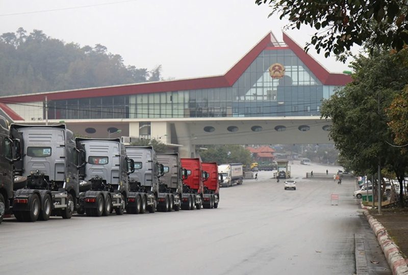 Lạng Sơn đầu tư hạ tầng logistics hiện đại, thúc đẩy tiêu thụ sản phẩm vùng đồng bào dân tộc thiểu số. Ảnh: Vneconomy