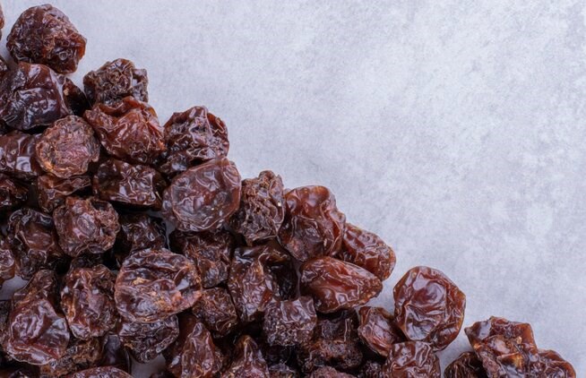 Ăn mận khô thường xuyên có thể cải thiện huyết áp và cholesterol
