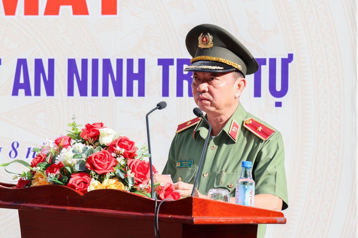 Thiếu tướng Huỳnh Việt Hòa - Giám đốc Công an TP Cần Thơ phát biểu tại lễ ra mắt. Ảnh: Tạ Quang