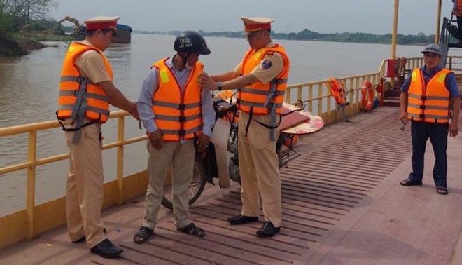 Mưa bão cao điểm, Hưng Yên siết chặt an toàn giao thông đường thủy nội địa