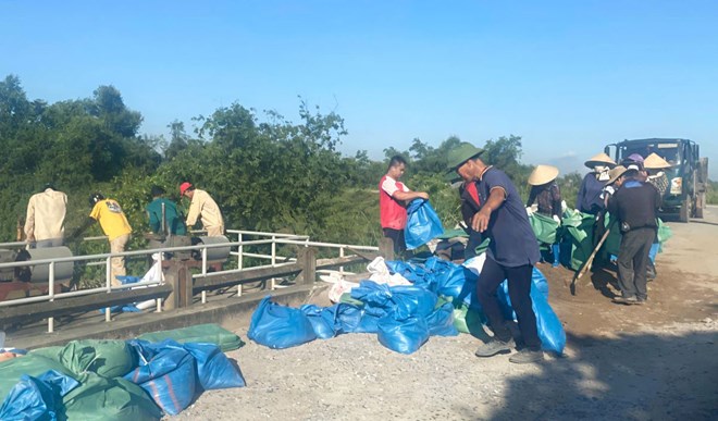 Chủ tịch TP Hải Phòng chỉ đạo ứng phó bão số 11 và nguy cơ dông lốc trước bão