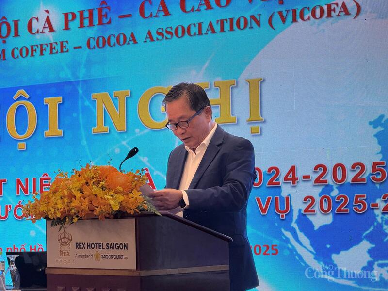 Ông Nguyễn Nam Hải, Chủ tịch Hiệp hội Cà phê -Ca Cao Việt Nam phát biểu tại hội nghị. Ảnh: Minh Anh