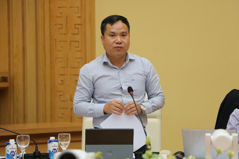 Ông Trịnh Đức Duy, Phó Vụ trưởng Vụ Dầu khí và Than phát biểu tại cuộc họp. Ảnh: Phong Lâm