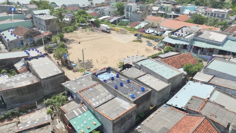 Mái nhà của các hộ dân trên địa bàn phía Đông tỉnh Gia Lai được gia cố cẩn thận trước khi bão đổ bộ.