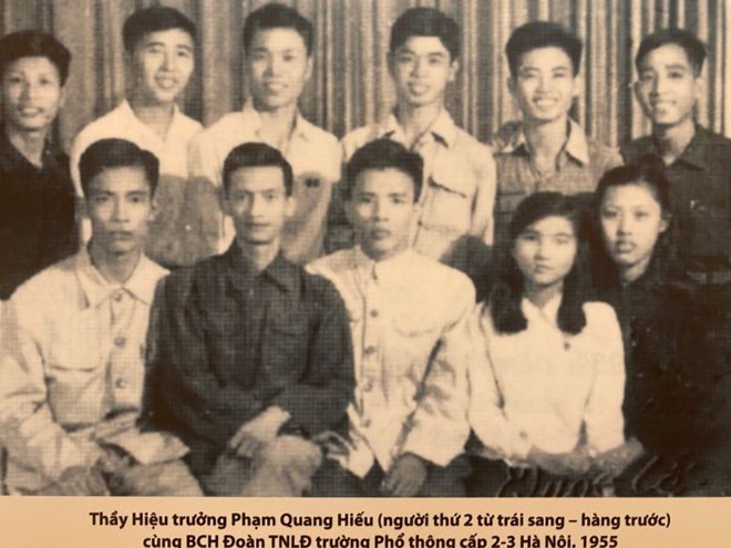 Gửi thanh xuân rực rỡ của 70 thế hệ học sinh Trường THPT Việt Đức