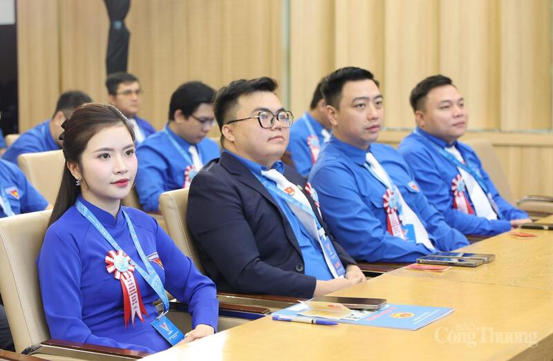 Các đại biểu dự Đại hội.