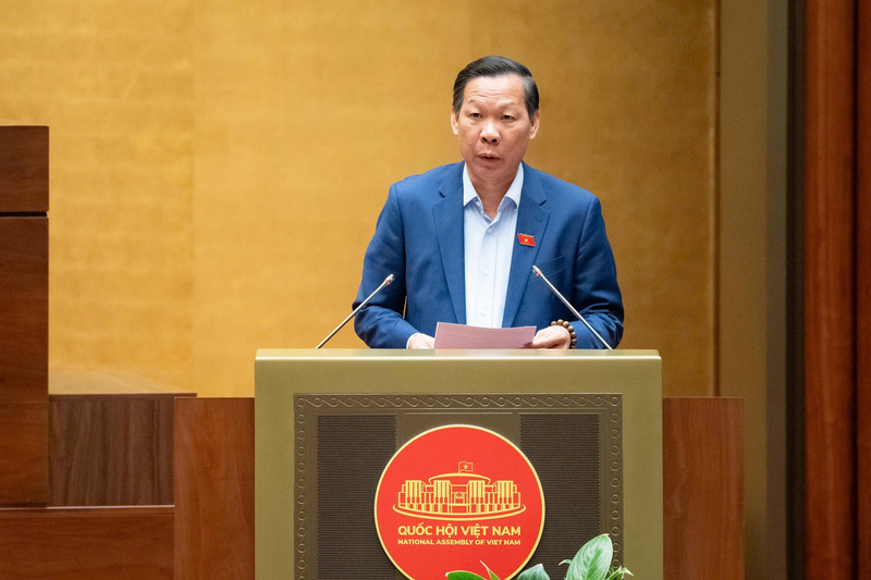 Chủ nhiệm Uỷ ban Kinh tế và Tài chính Phan Văn Mãi phát biểu