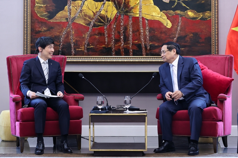 Thủ tướng mong Thống đốc và đoàn tỉnh Gunma sẽ tham gia tích cực, chủ động thảo luận, đề xuất các sáng kiến/dự án hợp tác cụ thể với các đối tác. Ảnh: VGP/Nhật Bắc