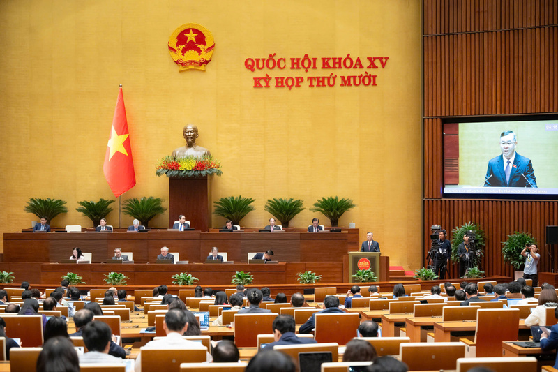 Quốc hội nghe trình bày báo cáo về việc thực hiện một số nghị quyết của Quốc hội nhiệm kỳ khóa XIV và khóa XV về giám sát chuyên đề, chất vấn.