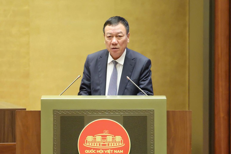 Tổng Thanh tra Chính phủ Đoàn Hồng Phong trình bày báo cáo về công tác phòng, chống tham nhũng năm 2025 trước Quốc hội - Ảnh: Quochoi.vn