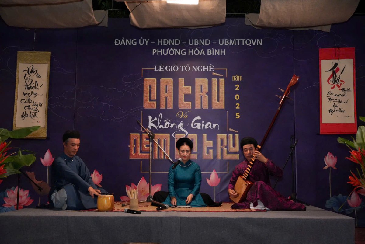 Phường Hòa Bình gìn giữ nét đẹp di sản ca trù Đông Môn. Ảnh: Phường Hòa Bình