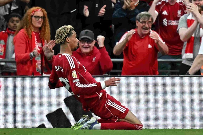 Hugo Ekitike cho thấy khả năng thích nghi ấn tượng với môi trường mới.  Ảnh: AFP