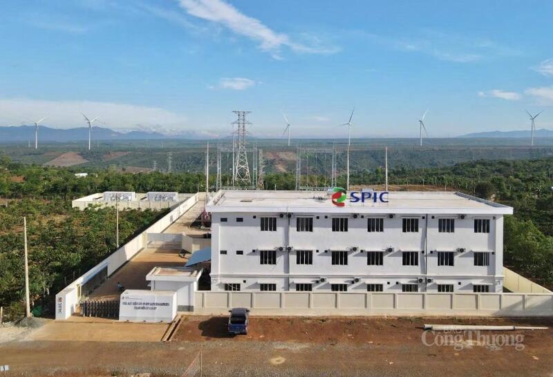 Nhà máy điện gió nhìn từ Trạm biến áp 110kV Nhà máy Điện gió Ia Pech.