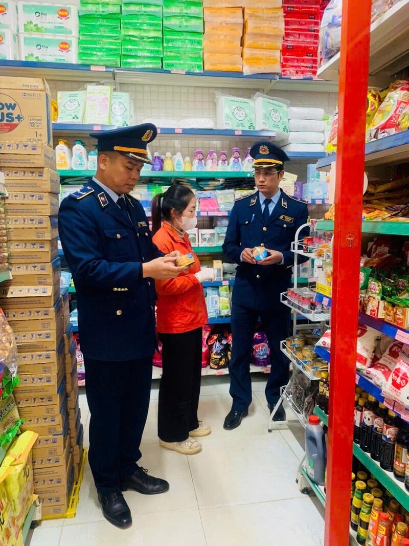 Các Đội Quản lý thị trường trực thuộc đã chủ động xây dựng phương án, phân công lực lượng bám sát địa bàn. Ảnh: langson.dms