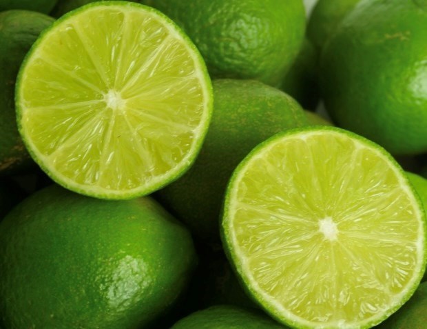 Uống nước chanh ấm khi trời lạnh có tốt không