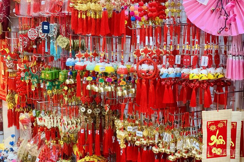 Các sản phẩm truyền thống trang trí nhà giá cả ổn định.