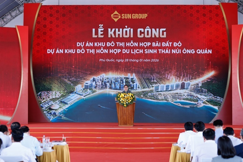Thủ tướng nêu rõ, việc được đăng cai tổ chức Năm APEC 2027 là một vinh dự lớn đối với Việt Nam và đối với đặc khu Phú Quốc, tỉnh An Giang nói riêng - Ảnh: VGP/Nhật Bắc