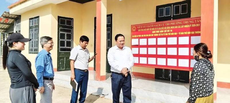 Lào Cai cơ bản hoàn thiện công tác chuẩn bị cho hơn 2000 khu vực bỏ phiếu trên địa bàn. Ảnh: CTTLC