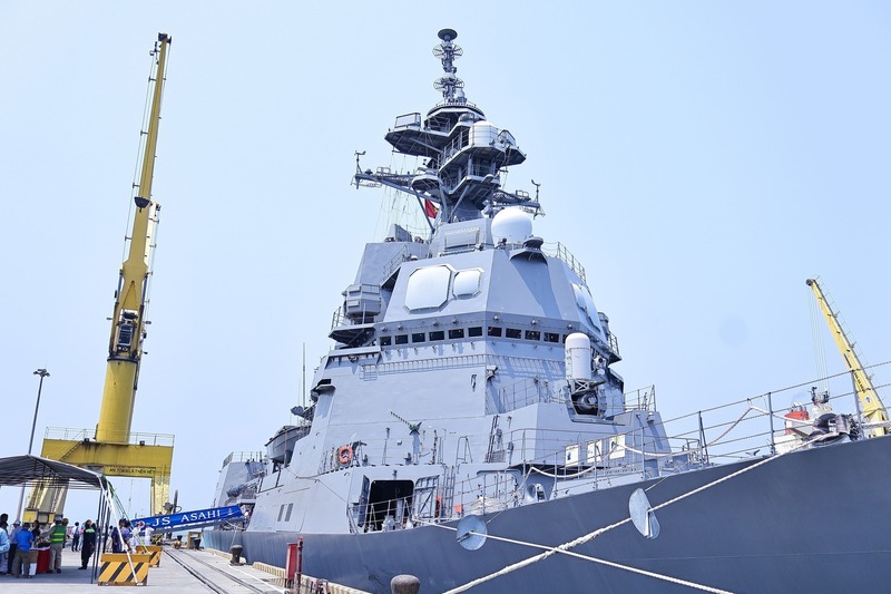 Chuyến thăm của đoàn tàu Lực lượng Tự vệ trên biển Nhật Bản tại thành phố Đà Nẵng góp phần tăng cường mối quan hệ hữu nghị và tin cậy lẫn nhau giữa Việt Nam - Nhật Bản. Ảnh: Diễm Phúc