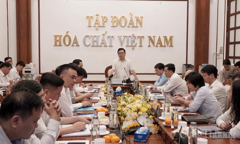 Thứ trưởng Bộ Công Thương Trương Thanh Hoài phát biểu chỉ đạo tại hội nghị.