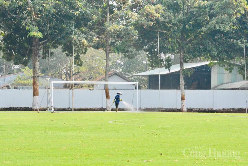 Toàn bộ hệ thống sân bãi đang được chỉnh trang theo hướng hiện đại, đáp ứng tiêu chuẩn tổ chức các giải đấu quốc tế.