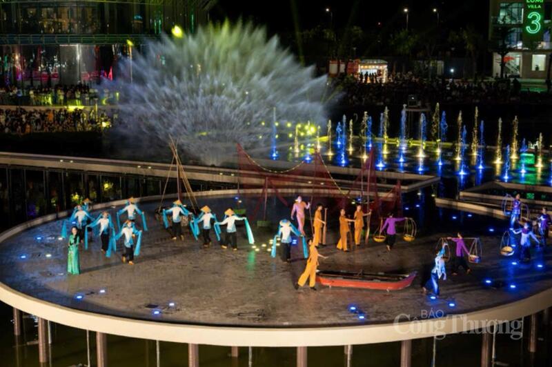 Sân khấu nhạc nước thực cảnh ại khu đô thị biển Regal Legend (bán đảo Bảo Ninh, phường Đồng Hới)