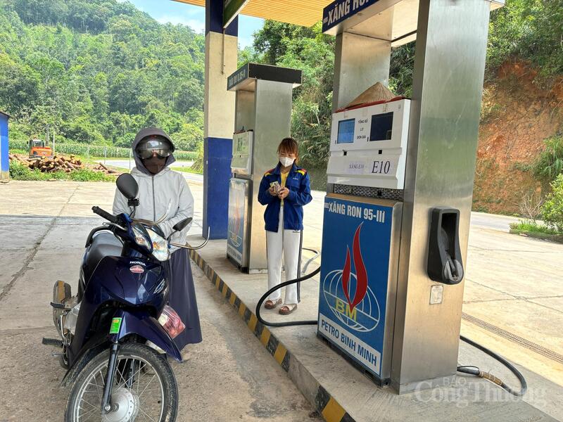 Xăng E10 được triển khai trên toàn quốc từ ngày 1/6/2026 và đã nhận được phản hồi tích cực từ người dùng. Ảnh: Phong Lâm