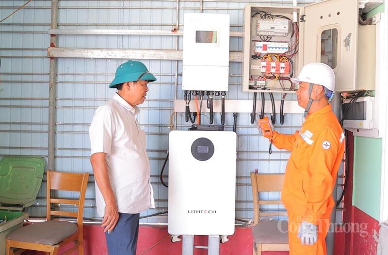 Theo ông Dũng, số tiền tiết kiệm được hằng tháng chính là nguồn thu nhập tích lũy bền vững cho tương lai. Ảnh: Trọng Tùng