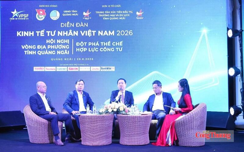 Tỉnh Quảng Ngãi đã và đang có nhiều chương trình để hỗ trợ, tư vấn giúp hộ kinh doanh thực hiện quá trình chuyển đổi. Ảnh: Nguyễn Dương