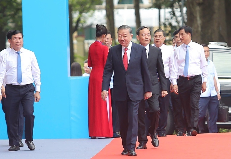 Tổng Bí thư, Chủ tịch nước Tô Lâm tới dự Lễ kỷ niệm 50 năm Ngày Thành phố Sài Gòn - Gia Định mang tên Chủ tịch Hồ Chí Minh. Ảnh: VGP/Lê Anh
