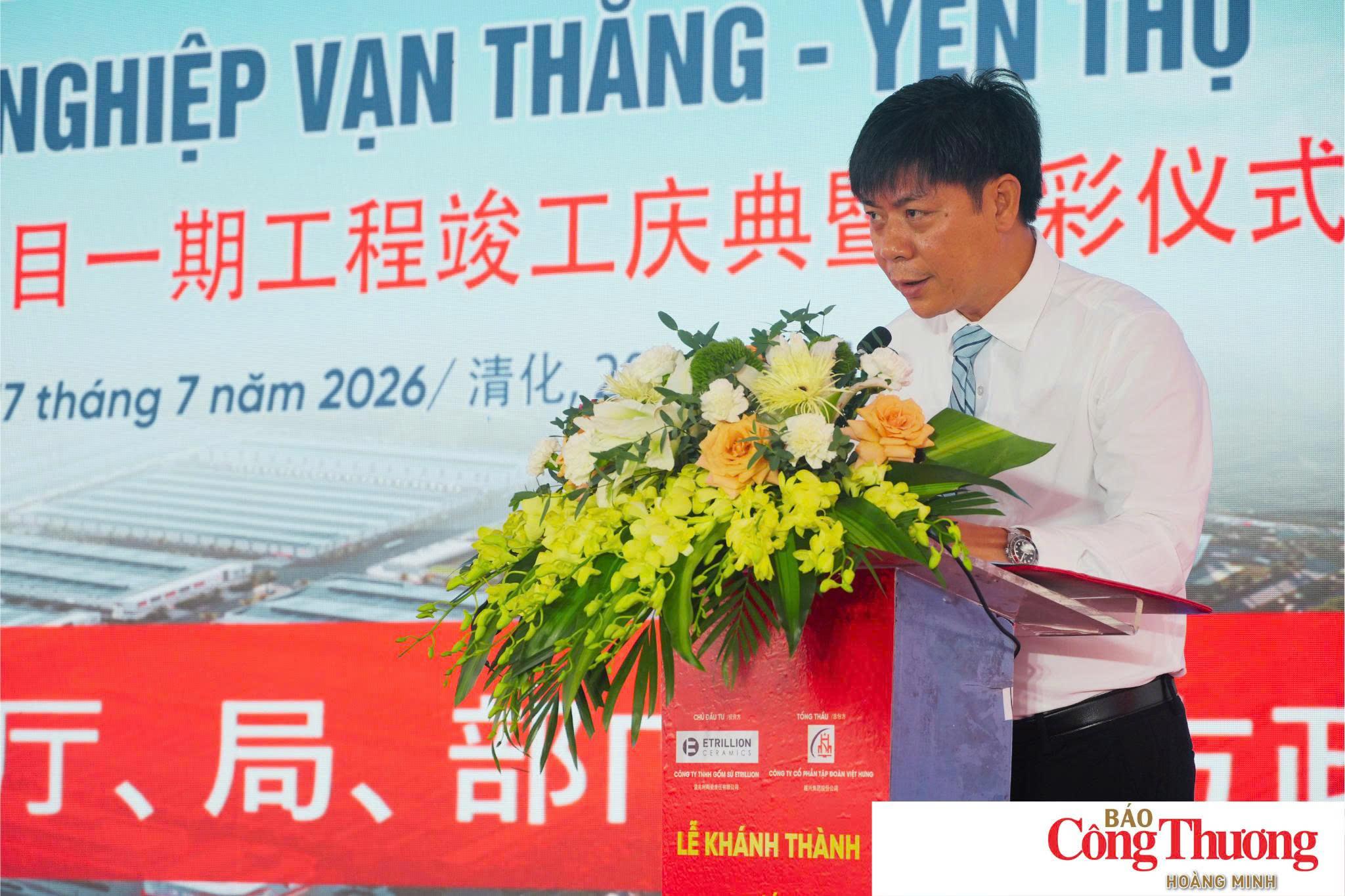 Ông Ninh Văn Sức, Chủ tịch Hội đồng quản trị Công ty Cổ phần Tập đoàn Việt Hưng phát biểu tại lễ khánh thành