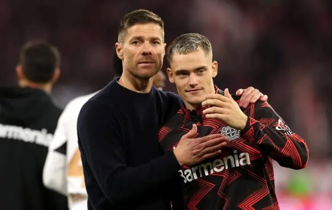 Thành công của Alonso tại Leverkusen được xây dựng trên sự kết hợp giữa các ngôi sao trẻ như Florian Wirtz và những thủ lĩnh giàu kinh nghiệm.  Ảnh: AFP