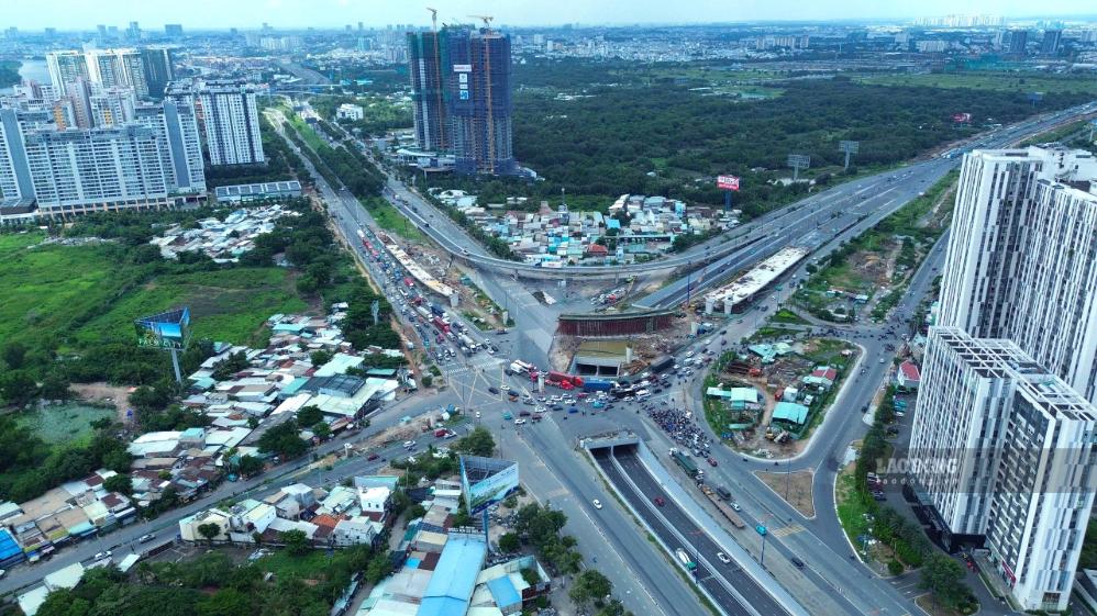 Toàn cảnh nút giao An Phú.  Ảnh: Anh Tú