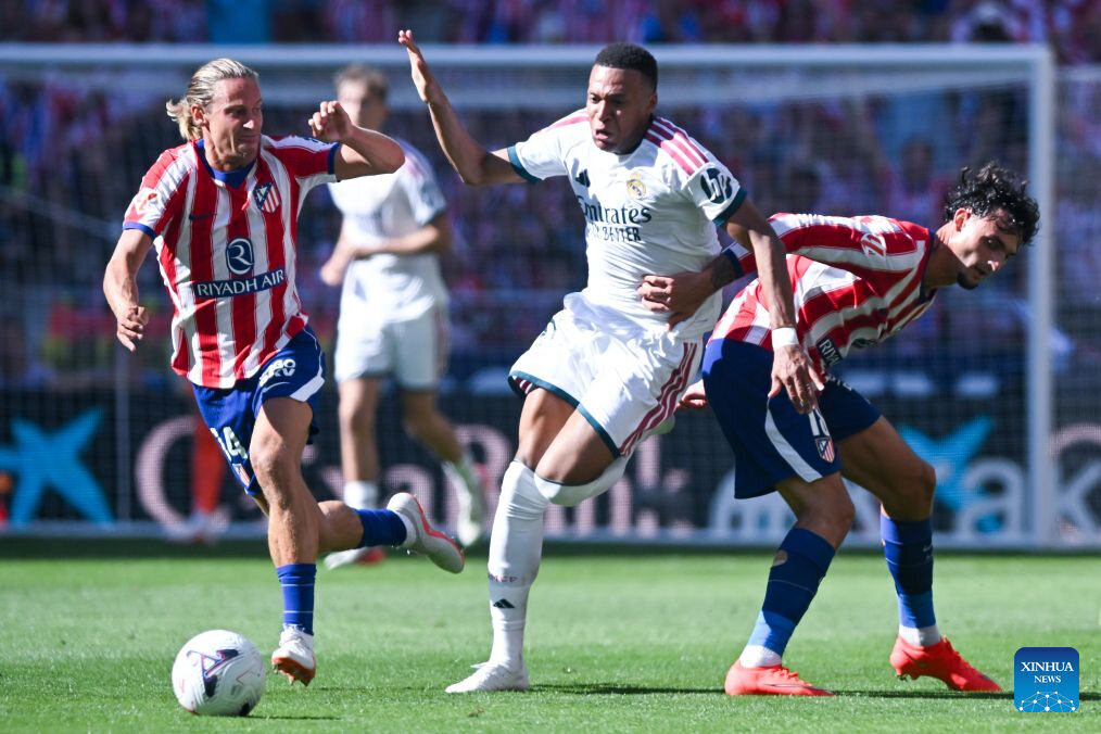 Hàng công Real Madrid có một ngày thi đấu đáng quên.  Ảnh: Xinhua