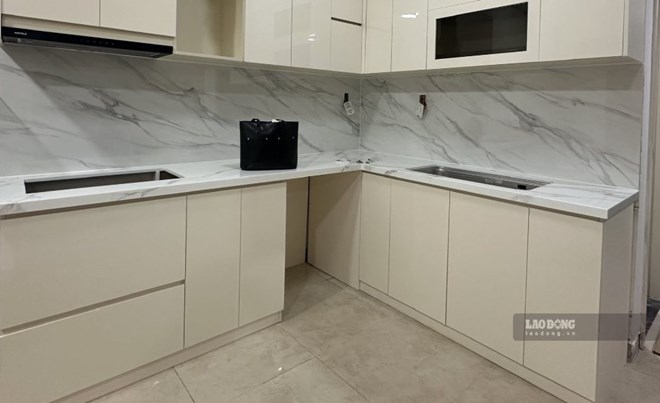 Nhà bếp nhỏ vẫn thoáng rộng nhờ 4 cách tận dụng từng khoảng trống