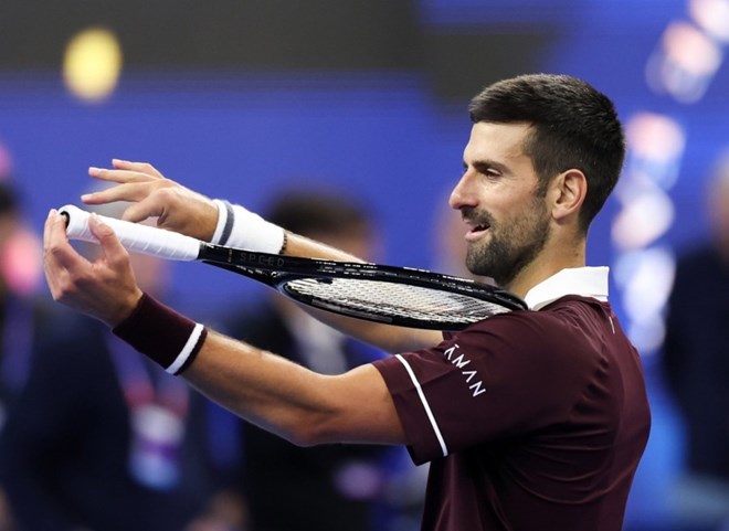 Djokovic vượt kỷ lục của Nadal