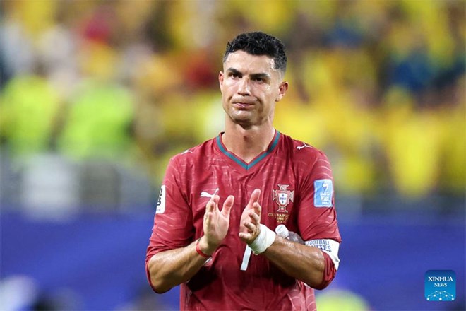 Ronaldo bị treo giò 30 ngày, nộp phạt 255 euro sau khi tự ý rời đội tuyển