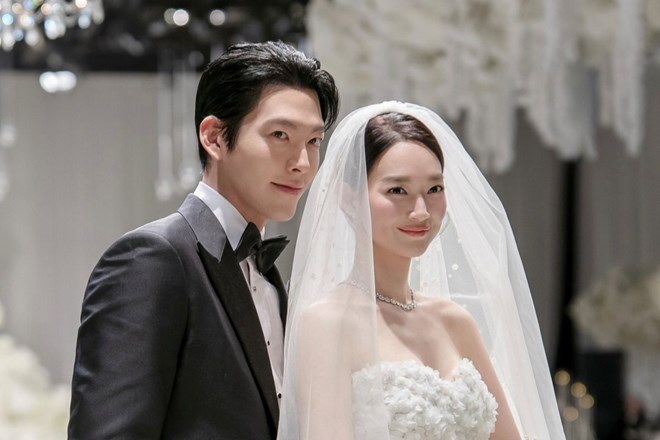 Shin Min Ah tiết lộ thay đổi lớn nhất sau khi kết hôn với Kim Woo Bin