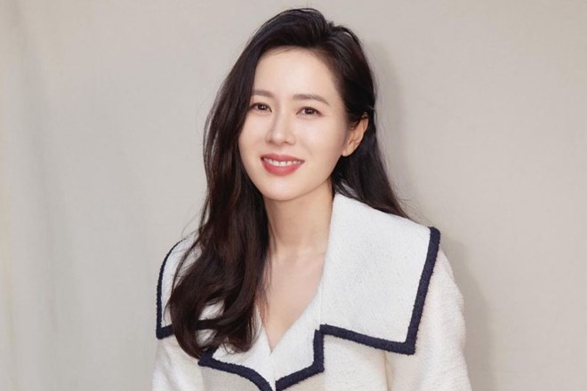 Son Ye Jin được vinh danh là diễn viên của năm